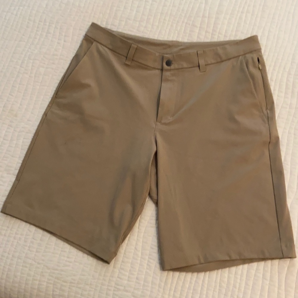 Lululemon Commission Short